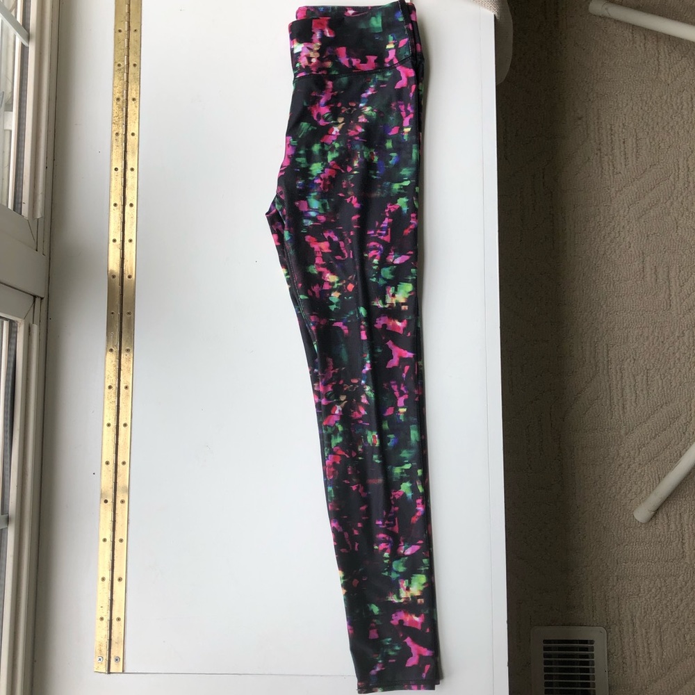 Color-Patterned Fabletics Leggings S - Picture 2 of 3